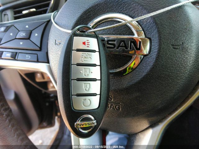 5N1AT2MT7HC768639 Nissan ROGUE SV