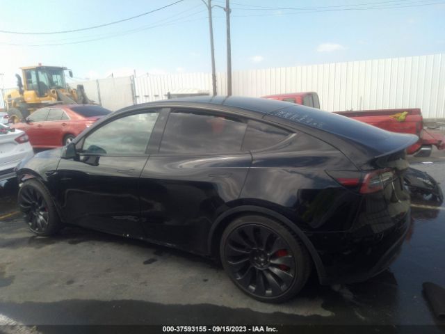 7SAYGDEF5NF382024 Tesla Model Y Performance
