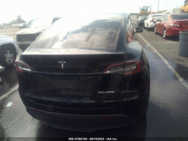7SAYGDEF5NF382024 Tesla Model Y Performance