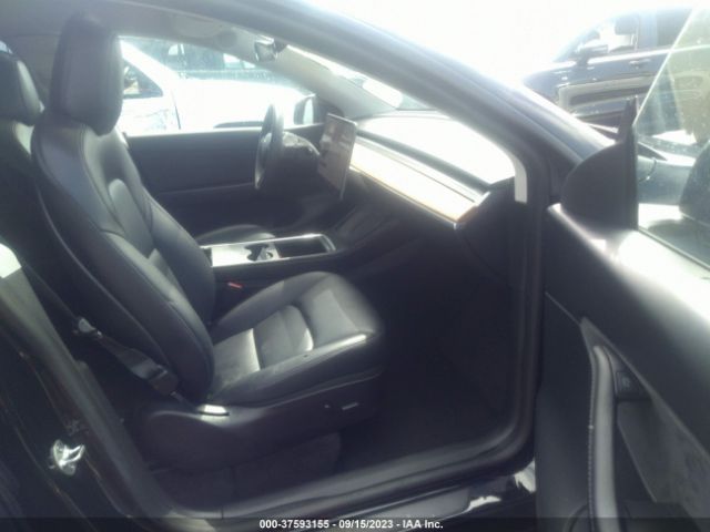 7SAYGDEF5NF382024 Tesla Model Y Performance