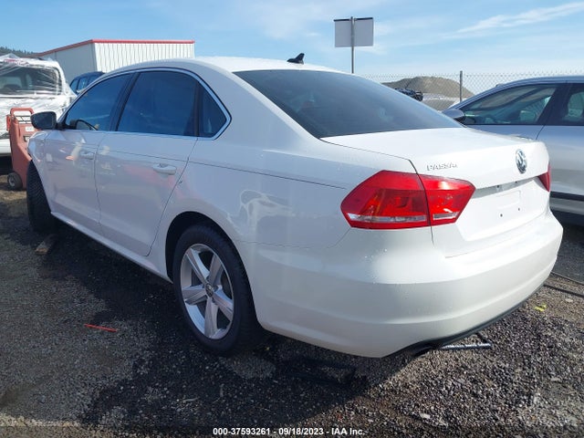 1VWAS7A39EC025272 Volkswagen Passat Wolfsburg Ed
