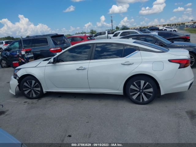 1N4BL4DV0MN400006 Nissan Altima 2.5 Sv