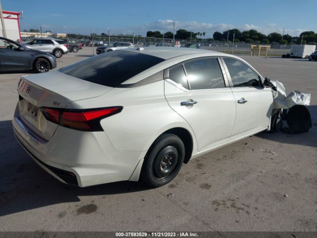 1N4BL4DV0MN400006 Nissan Altima 2.5 Sv