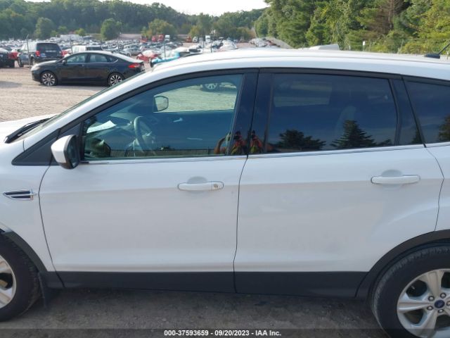 1FMCU0GX0FUA39981 Ford ESCAPE SE