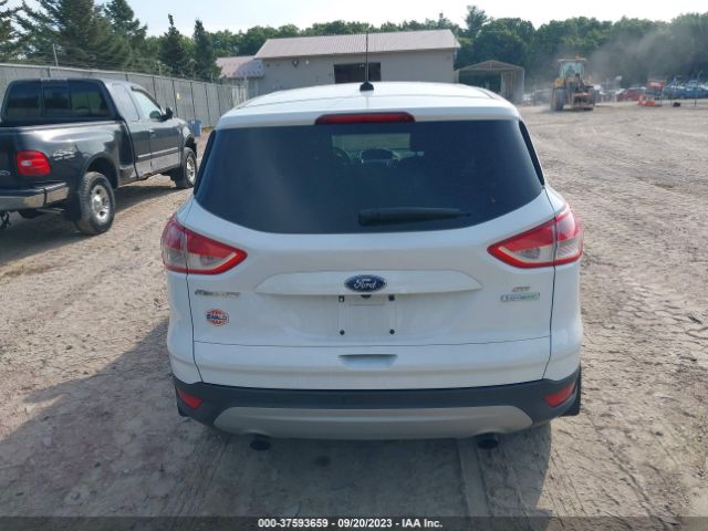 1FMCU0GX0FUA39981 Ford ESCAPE SE