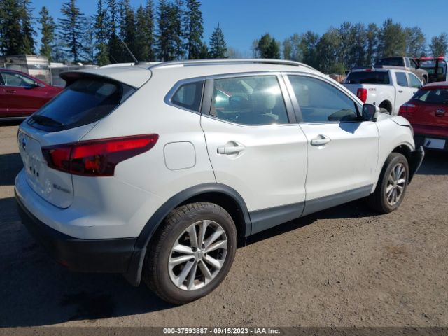 JN1BJ1CR4JW292436 Nissan Rogue Sport Sv