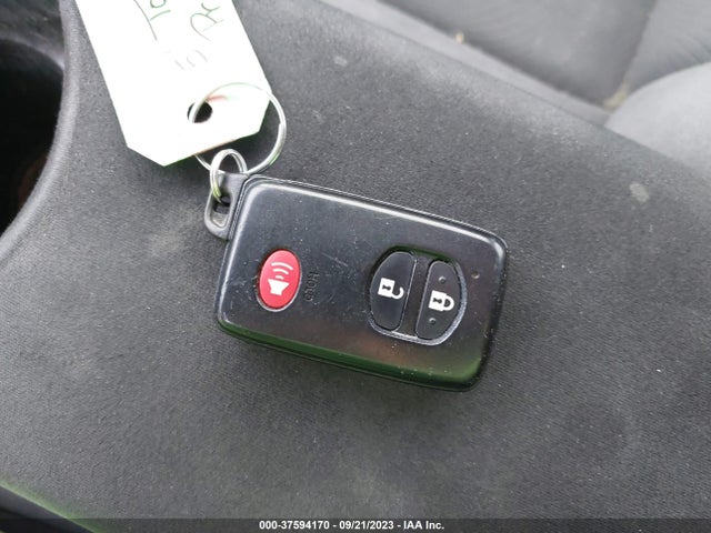 Toyota Prius Four 2015 JTDKN3DU8F1900088 Image 3