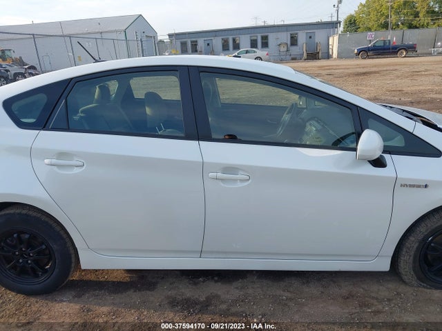 Toyota Prius Four 2015 JTDKN3DU8F1900088 Image 5