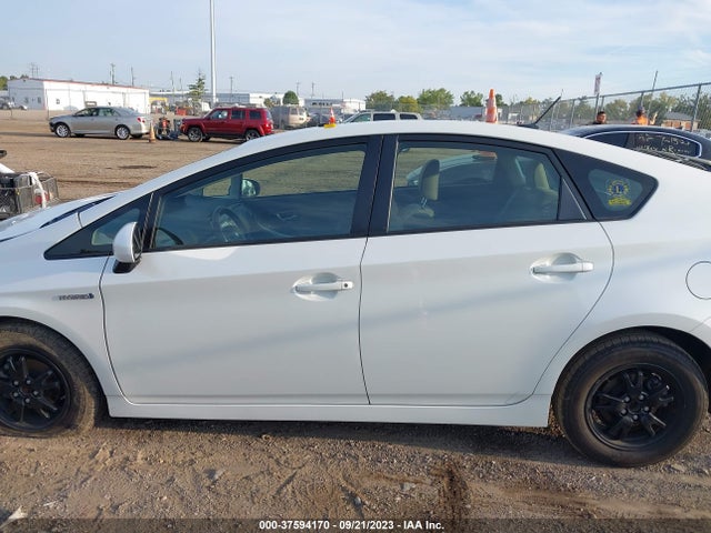 Toyota Prius Four 2015 JTDKN3DU8F1900088 Image 6
