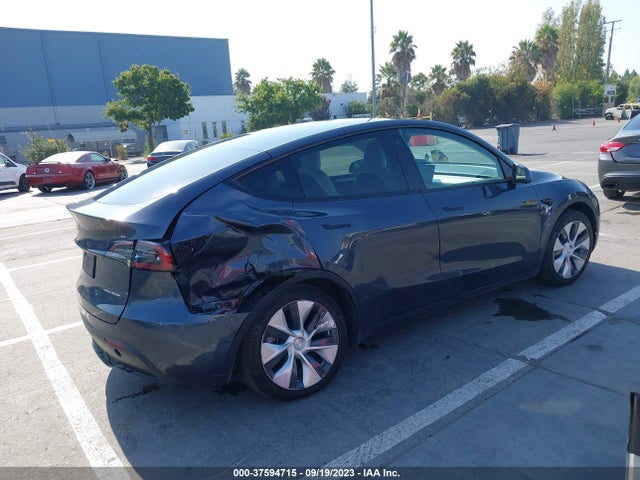 7SAYGAEE0NF552747 Tesla Model Y Long Range