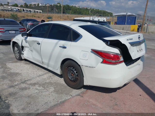 Nissan Altima 2.5 S 2015 1N4AL3AP2FN873274 Image 3