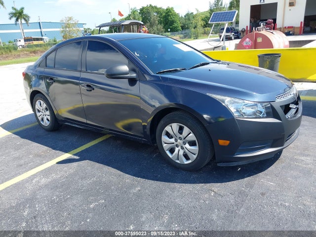 2014 1G1PA5SG4E7322439 main image