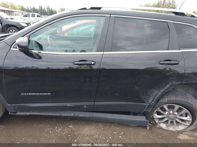 1C4PJLLBXKD207811 Jeep Cherokee Latitude Plus