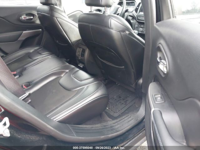 1C4PJLLBXKD207811 Jeep Cherokee Latitude Plus