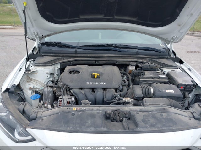 Hyundai Elantra Value Edition 2018 5NPD84LF8JH379285 Image 10