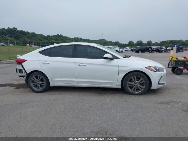 Hyundai Elantra Value Edition 2018 5NPD84LF8JH379285 Image 13