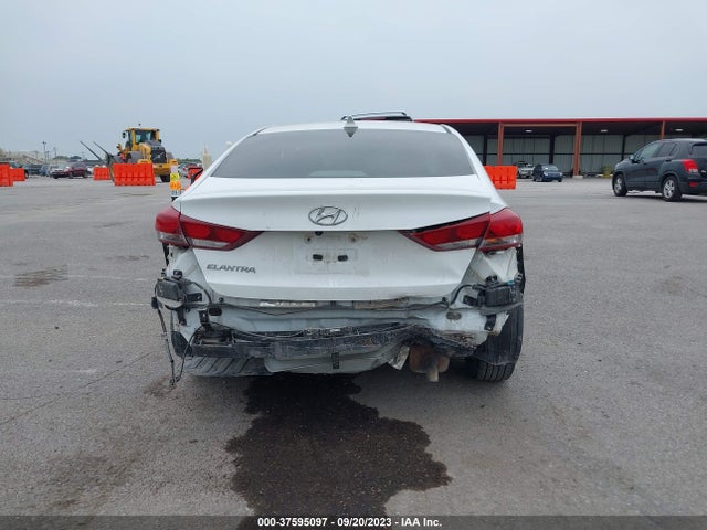 Hyundai Elantra Value Edition 2018 5NPD84LF8JH379285 Image 16