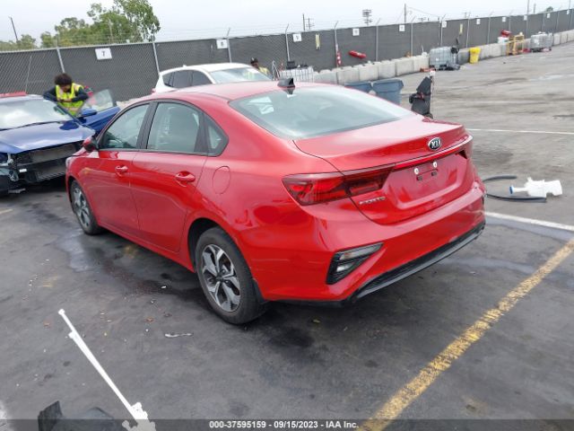 3KPF24AD4ME355201 KIA Forte Lxs