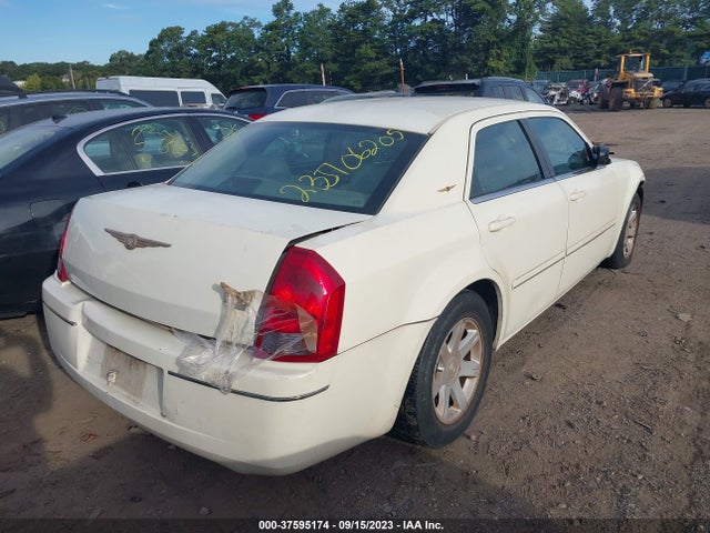 2005 CHRYSLER 300 300 TOURING VIN: 2C3JA53G15H589591