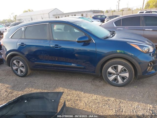 KNDCB3LC3N5532013 KIA NIRO LX