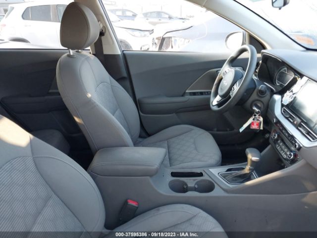 KNDCB3LC3N5532013 KIA NIRO LX