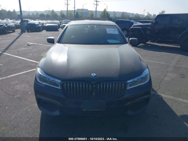 WBA7F0C32HGM22077 BMW 7 Series 750i