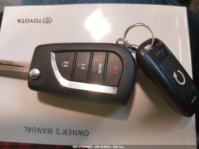 2022 TOYOTA COROLLA LE VIN: JTDEPMAE7NJ211278