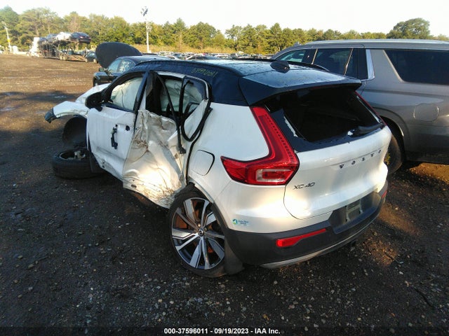 2021 Volvo XC40, VIN: YV4ED3UR3M2523962