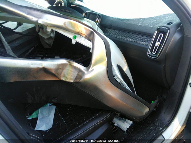 2021 Volvo XC40, VIN: YV4ED3UR3M2523962