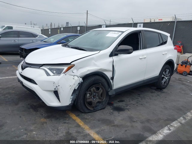 Toyota RAV4 LE 2017 JTMZFREV1HJ143463 Image 2
