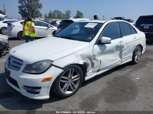 2013 MERCEDES-BENZ C-CLASS C 250 VIN: WDDGF4HB9DR262360