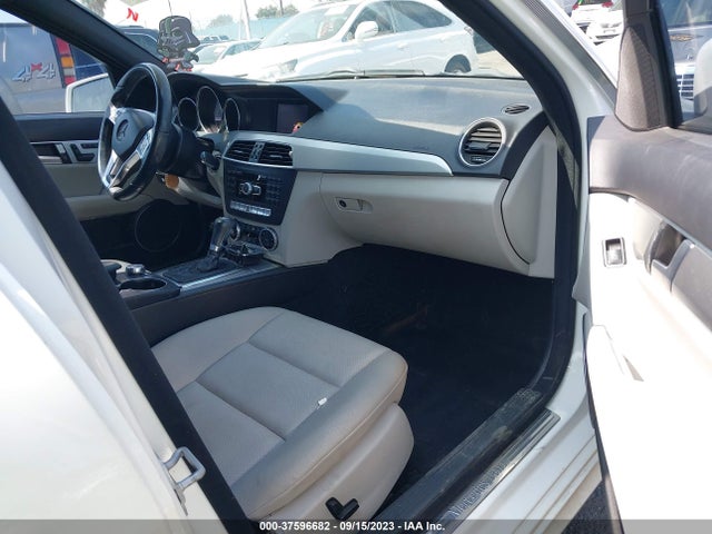 2013 MERCEDES-BENZ C-CLASS C 250 VIN: WDDGF4HB9DR262360