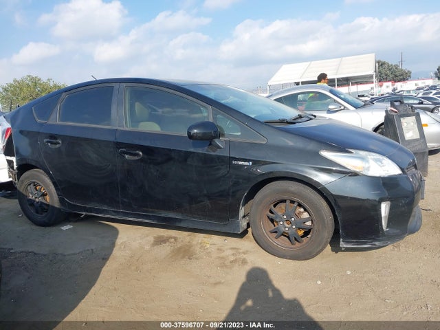 Toyota Prius Four 2015 JTDKN3DU1F0440195 Image 13