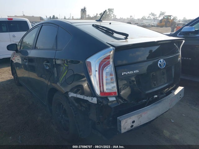 Toyota Prius Four 2015 JTDKN3DU1F0440195 Image 3