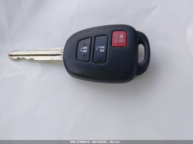 Toyota Prius C One/three/two/four 2014 JTDKDTB39E1569744 Image 3
