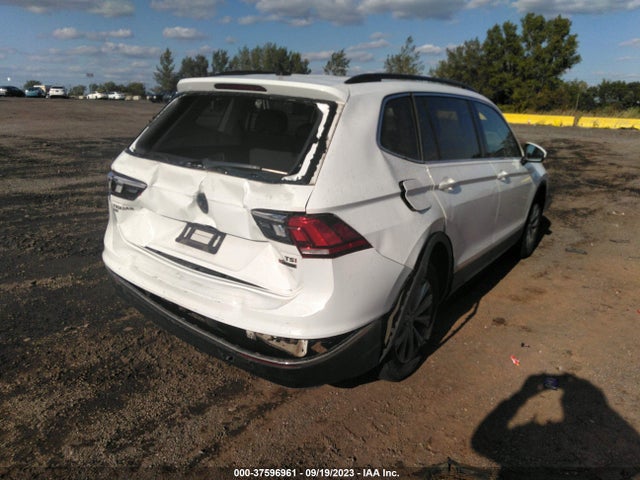 3VV2B7AX7JM060767 Volkswagen Tiguan Sel/se
