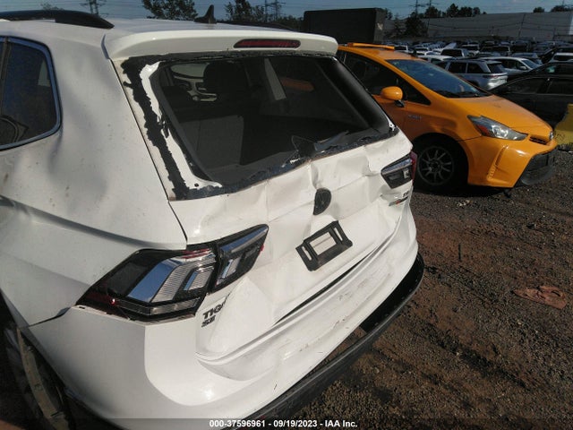 3VV2B7AX7JM060767 Volkswagen Tiguan Sel/se