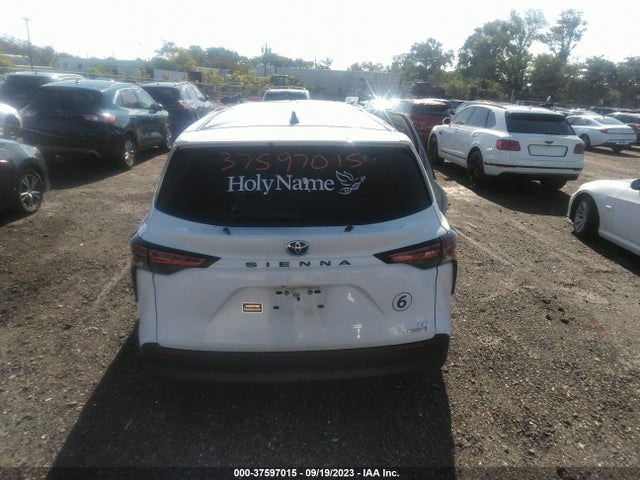 Toyota SIENNA LE 2022 5TDKRKEC2NS101591 Image 16