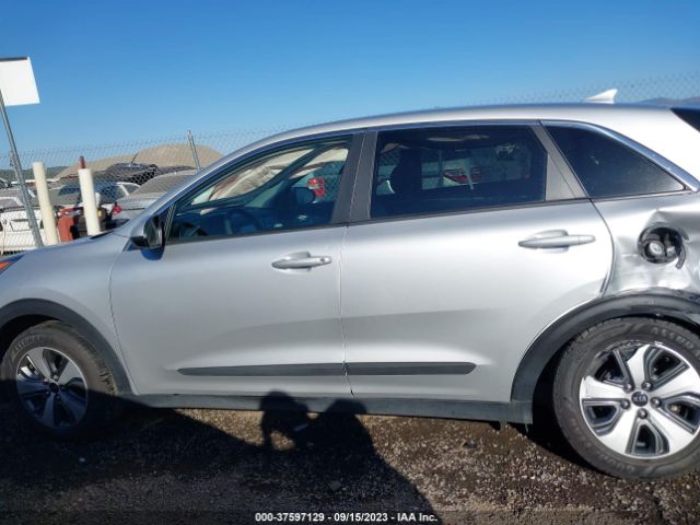 KNDCB3LC2J5142949 KIA NIRO FE