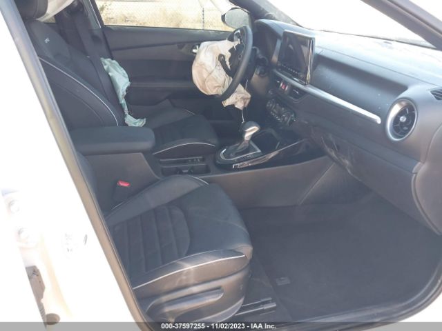 3KPF54AD2PE604980 KIA Forte Gt-line