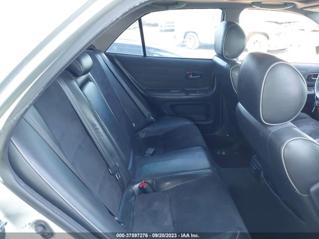 2002 LEXUS IS 300 VIN: JTHBD192420052675