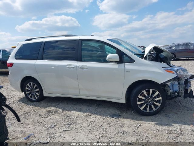 5TDDZ3DC9LS251209 Toyota SIENNA XLE