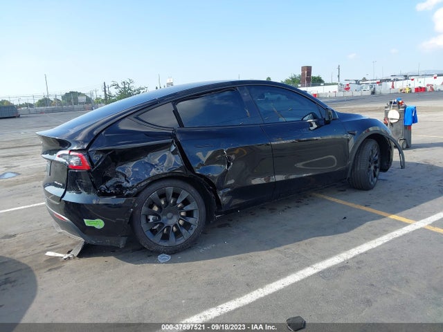 Tesla Model Y Long Range 2023 7SAYGDEEXPA104744 Image 11