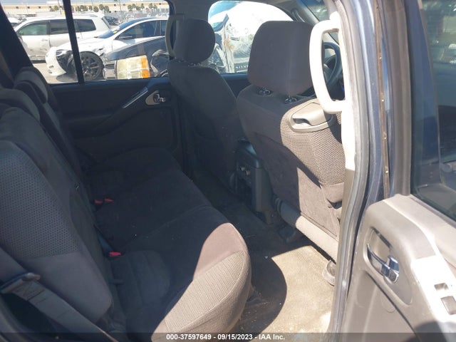 2005 NISSAN PATHFINDER SE VIN: 5N1AR18U35C756575