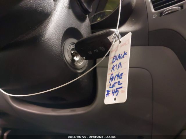 3KPFK4A75HE011392 KIA FORTE LX