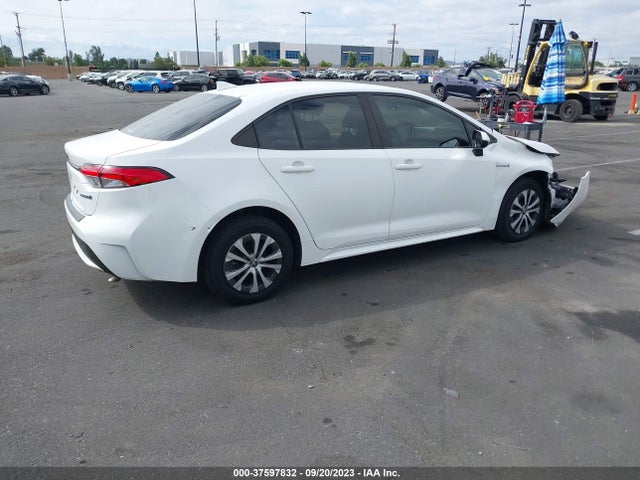 Toyota Corolla Hybrid Le 2021 JTDEAMDE1MJ024064 Image 4