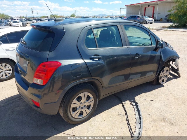 Chevrolet TRAX LS 2019 3GNCJKSB5KL113444 Image 4
