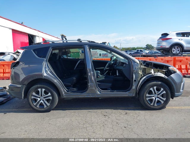 Toyota RAV4 LE 2017 2T3BFREV0HW567462 Image 14