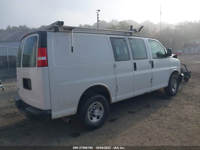 Chevrolet EXPRESS CARGO VAN 2019 1GCWGAFP1K1167268 Image 4