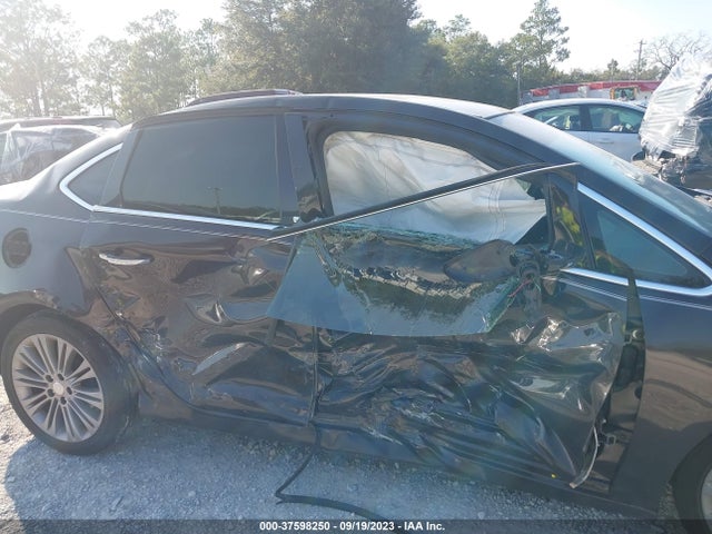 1G4PS5SK6E4215298 Buick Verano Leather Group